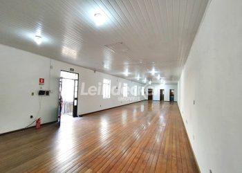 Sala para alugar com 150m² no bairro Floresta em Porto Alegre