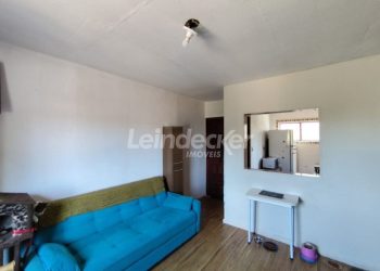 Apartamento para alugar com 45m², 2 dormitórios no bairro Restinga em Porto Alegre