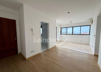 Apartamento para alugar com 77m², 3 dormitórios, 2 vagas no bairro Santana em Porto Alegre