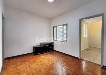 Apartamento para alugar com 56m², 1 dormitório no bairro Floresta em Porto Alegre