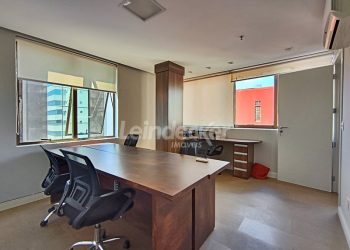 Sala para alugar com 53m², 1 vaga no bairro Moinhos de Vento em Porto Alegre