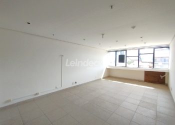 Sala para alugar com 57m² no bairro Menino Deus em Porto Alegre