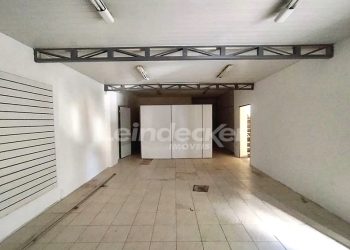 Prédio para alugar com 350m², 1 vaga no bairro Floresta em Porto Alegre