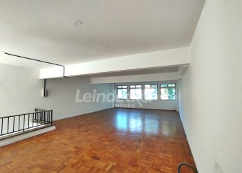 Sala para alugar com 110m² no bairro Floresta em Porto Alegre