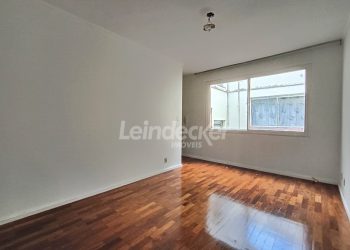Apartamento para alugar com 74m², 2 dormitórios no bairro Santana em Porto Alegre
