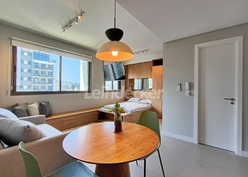 Loft para alugar com 30m², 1 dormitório, 1 vaga no bairro Central Parque em Porto Alegre