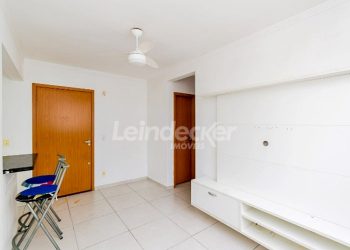 Apartamento para alugar com 45m², 2 dormitórios, 1 vaga no bairro Parque Santa Fé em Porto Alegre