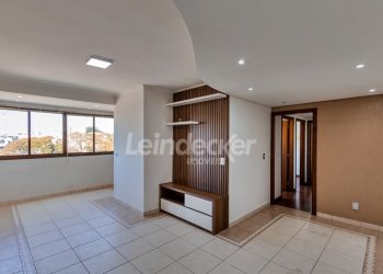 Apartamento para alugar com 81m², 3 dormitórios, 3 vagas no bairro Passo d'Areia em Porto Alegre