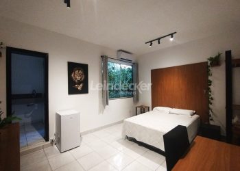 JK para alugar com 22m², 1 dormitório no bairro Cavalhada em Porto Alegre