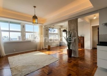 Apartamento para alugar com 95m², 2 dormitórios no bairro Centro em Porto Alegre