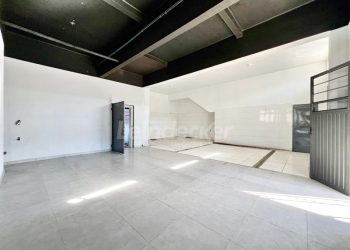 Loja para alugar com 170m² no bairro Navegantes em Porto Alegre