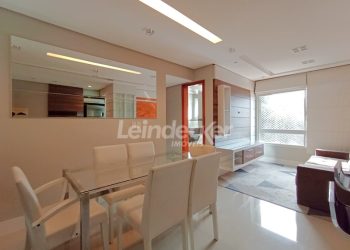 Apartamento para alugar com 62m², 2 dormitórios, 2 vagas no bairro Passo d'Areia em Porto Alegre