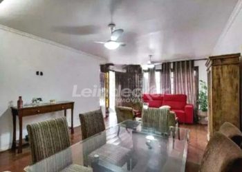 Casa para alugar com 202m², 4 dormitórios, 3 vagas no bairro Bom Jesus em Porto Alegre