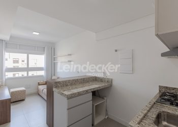 Apartamento para alugar com 31m², 1 dormitório, 1 vaga no bairro Cidade Baixa em Porto Alegre