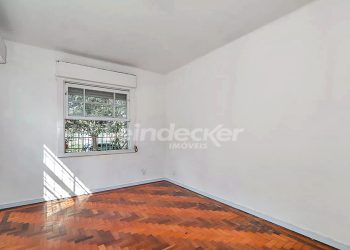 Casa para alugar com 400m², 5 dormitórios, 4 vagas no bairro São João em Porto Alegre