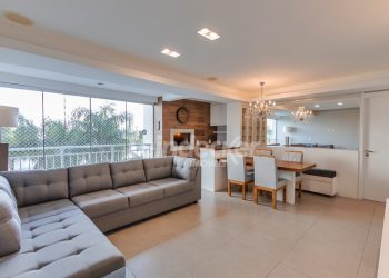 Apartamento para alugar com 103m², 3 dormitórios, 2 vagas no bairro Vila Ipiranga em Porto Alegre