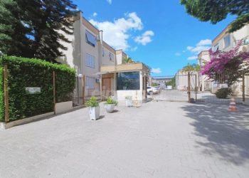 Apartamento para alugar com 51m², 2 dormitórios, 1 vaga no bairro Passo d'Areia em Porto Alegre