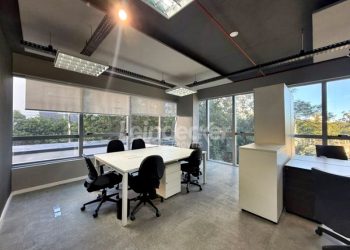 Sala para alugar com 37m², 1 vaga no bairro Petrópolis em Porto Alegre