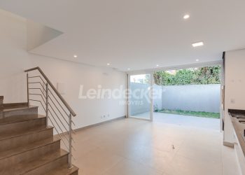 Casa Comercial para alugar com 203m², 3 dormitórios, 5 vagas no bairro Higienópolis em Porto Alegre