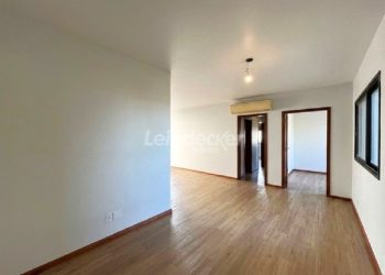 Apartamento para alugar com 145m², 3 dormitórios, 2 vagas no bairro Rio Branco em Porto Alegre