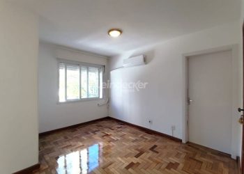 Apartamento para alugar com 55m², 2 dormitórios no bairro Vila Ipiranga em Porto Alegre