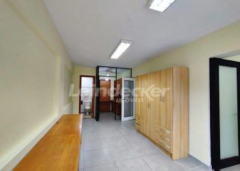 Sala para alugar com 70m², 1 vaga no bairro Menino Deus em Porto Alegre