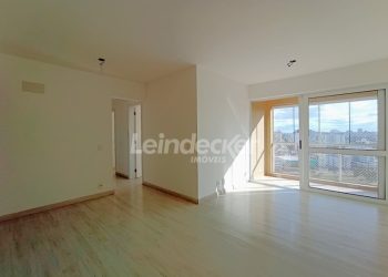 Apartamento para alugar com 86m², 3 dormitórios, 2 vagas no bairro Petrópolis em Porto Alegre