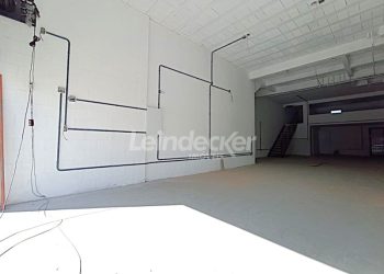 Loja para alugar com 100m², 4 vagas no bairro Vila Nova em Porto Alegre