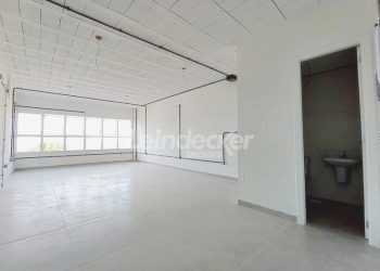 Sala para alugar com 36m², 2 vagas no bairro Vila Nova em Porto Alegre