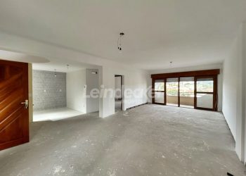 Apartamento para alugar com 150m², 2 dormitórios, 1 vaga no bairro Medianeira em Porto Alegre