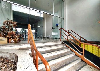 Loja para alugar com 608m², 12 vagas no bairro Centro em Gravataí