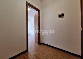 Sala para alugar com 40m², 1 vaga no bairro Petrópolis em Porto Alegre