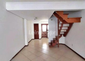 Casa em Condomínio para alugar com 110m², 3 dormitórios, 2 vagas no bairro Ipanema em Porto Alegre
