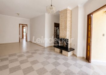 Casa para alugar com 199m², 3 dormitórios, 2 vagas no bairro Cristo Redentor em Porto Alegre