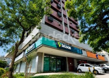 Sala para alugar com 33m², 1 vaga no bairro Petrópolis em Porto Alegre