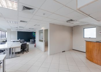 Sala para alugar com 320m², 7 vagas no bairro Petrópolis em Porto Alegre