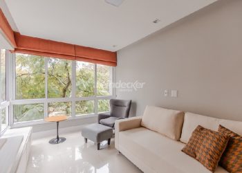 Apartamento para alugar com 72m², 2 dormitórios, 2 vagas no bairro Auxiliadora em Porto Alegre