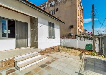 Casa Comercial para alugar com 67m², 10 vagas no bairro Higienópolis em Porto Alegre