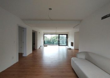 Apartamento para alugar com 154m², 3 dormitórios, 2 vagas no bairro Três Figueiras em Porto Alegre
