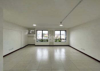Sala para alugar com 37m² no bairro Passo Dareia em Porto Alegre