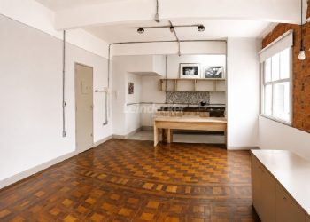 JK para alugar com 39m², 1 dormitório no bairro Centro em Porto Alegre