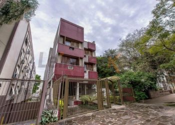 Apartamento à venda com 128m², 3 dormitórios, 1 suíte, 1 vaga no bairro Petrópolis em Porto Alegre