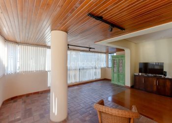 Apartamento à venda com 103m², 2 dormitórios, 1 vaga no bairro Rio Branco em Porto Alegre