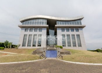 Prédio Comercial à venda com 1.935m², 39 vagas no bairro Floresta em Porto Alegre