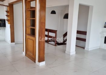 Cobertura à venda com 148m², 2 dormitórios, 1 vaga no bairro Petrópolis em Porto Alegre