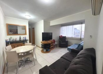 Apartamento à venda com 65m², 2 dormitórios, 1 suíte, 1 vaga no bairro Centro Histórico em Porto Alegre