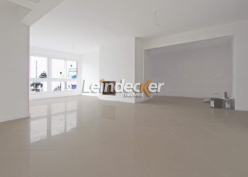 Apartamento à venda com 111m², 3 dormitórios, 1 suíte, 3 vagas no bairro Passo d'Areia em Porto Alegre