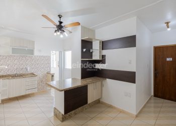 Apartamento à venda com 64m², 3 dormitórios, 1 suíte no bairro Santa Cecília em Porto Alegre