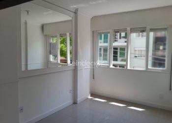 Apartamento à venda com 105m², 3 dormitórios no bairro Floresta em Porto Alegre
