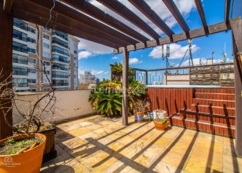 Cobertura à venda com 327m², 4 dormitórios, 2 suítes, 3 vagas no bairro Bela Vista em Porto Alegre